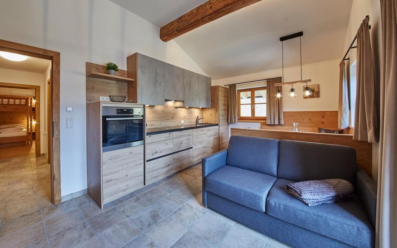 Feriengut Streitberg Appartements Вихофен Екстериор снимка
